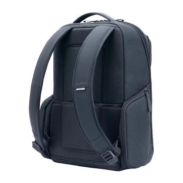 Incase Core Daypack Pack - Oribags.com