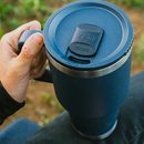 YETI Rambler® 30 oz (887 ml) Travel Mug WITH COLOR-MATCHED LEAKPROOF STRONGHOLD™ LID