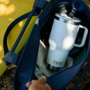YETI Rambler® 30 oz (887 ml) Travel Mug WITH COLOR-MATCHED LEAKPROOF STRONGHOLD™ LID