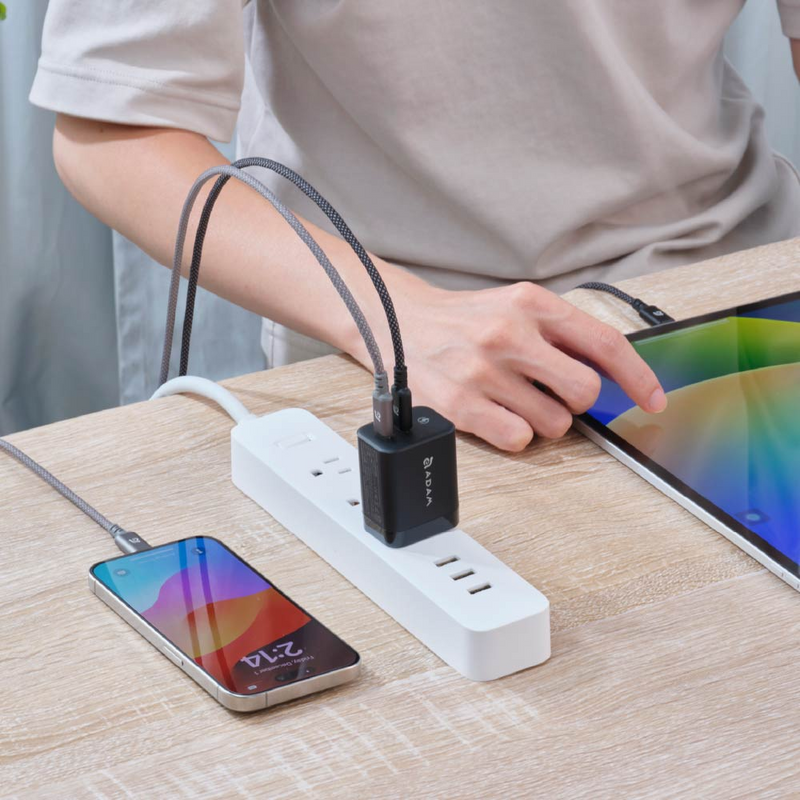 ADAM elements OMNIA X45C - GaN 45W Dual USC-C Port Compact Wall Charger (Black)