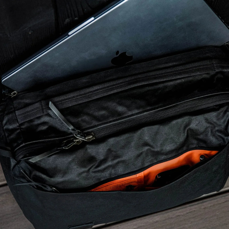 Evergoods Civic Panel Loader 24L Griffin Edition - Waxed Black