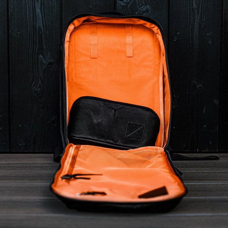 Evergoods Civic Panel Loader 24L Griffin Edition - Waxed Black