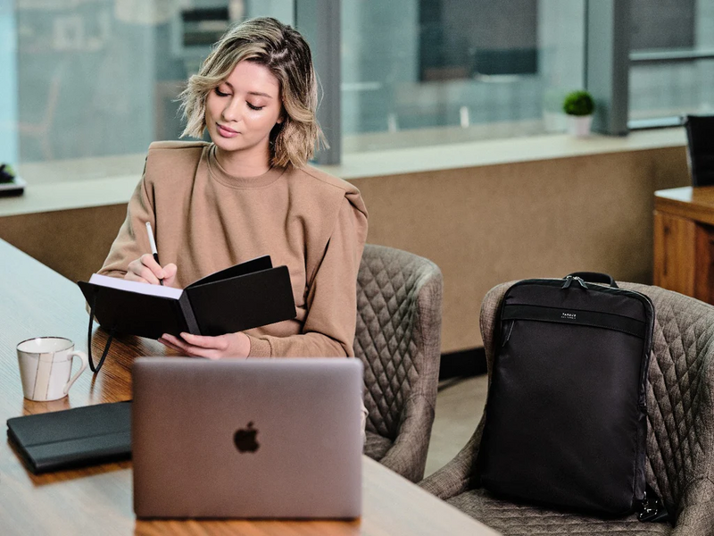 Targus | 15” Newport Ultra Slim Backpack - Black