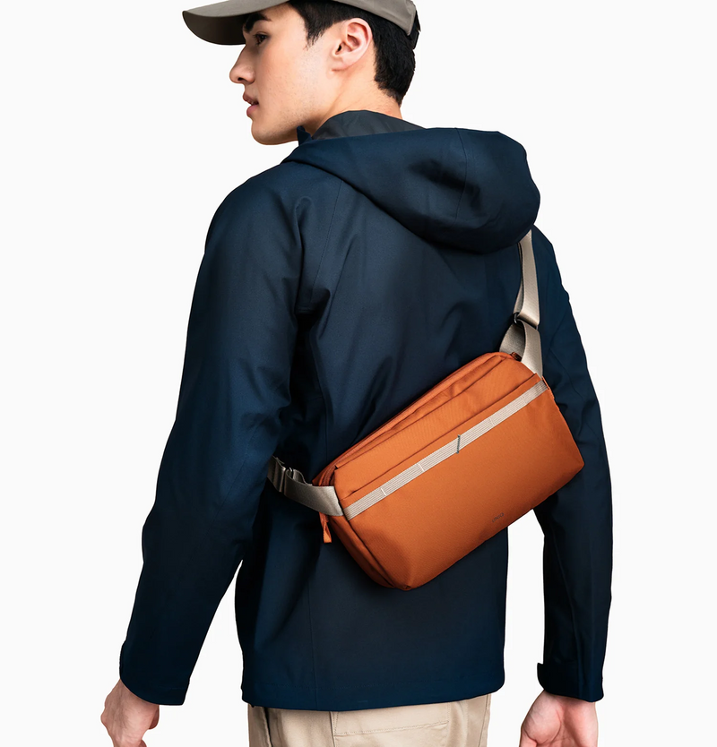 UNIQ Denver Crossbody