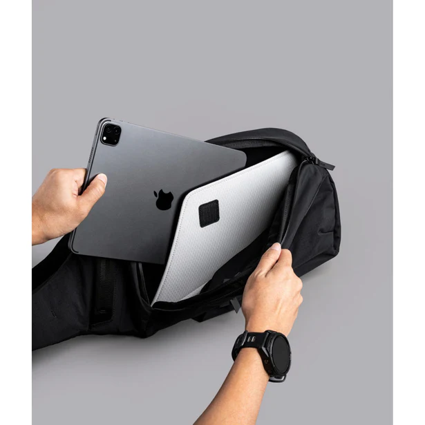 Alpaka Metro Crossbody Left Shoulder | Axoflux 210D