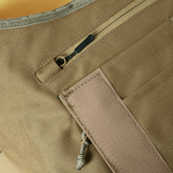 Life Behind Bars The Echelon (M) 32L Messenger - Desert - Oribags