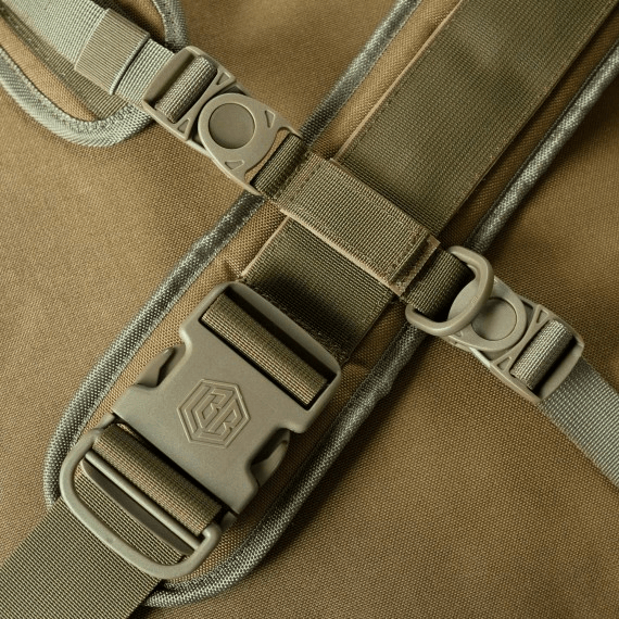 Life Behind Bars The Echelon (M) 32L Messenger - Desert - Oribags