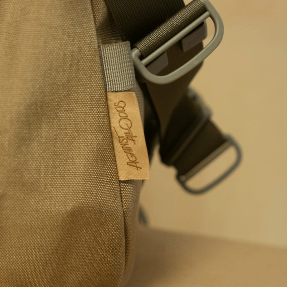 Life Behind Bars The Echelon (M) 32L Messenger - Desert - Oribags