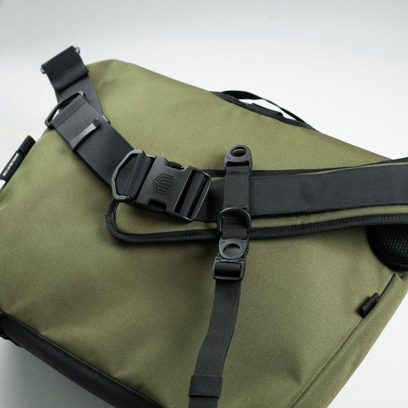 The Echelon (M) 32L Messenger - Oribags