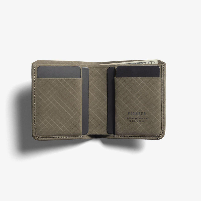 Pioneer Carry Altitude Billfold Wallet - Earth - Oribags.com